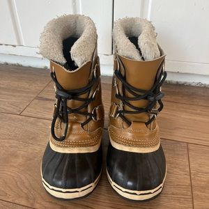 Youth boys girls Sorel boots size 2